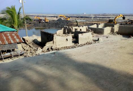 Houses of people displaced by the power plant construction