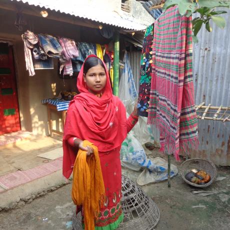Tamanna,13, is helping her mother with household chores.