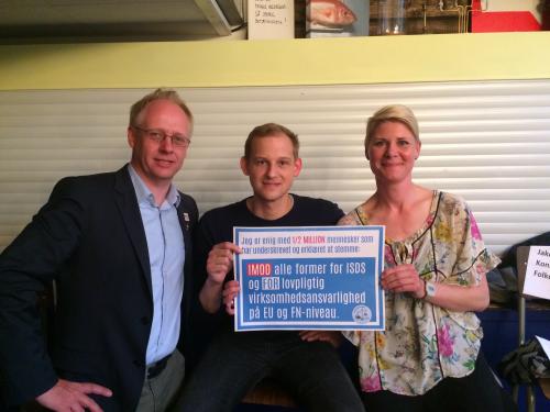 Danish candidates for the European Parliament supporting the STOP ISDS campaign at a public meeting