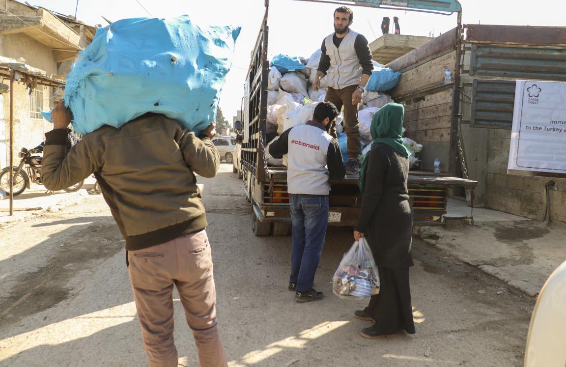 ActionAid's local partner Violet distribute food items in Northwest Syria 