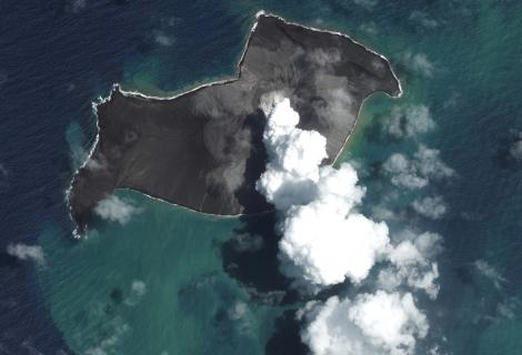 A satellite image of the Hunga Tonga Hunga Ha'apai volcano in Tonga, provided by Maxar Technologies
