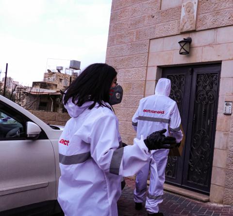 AAP’s staff members and youth volunteers distributing medical protective equipment and hygiene products to 300 Palestinian families in home quarantine.