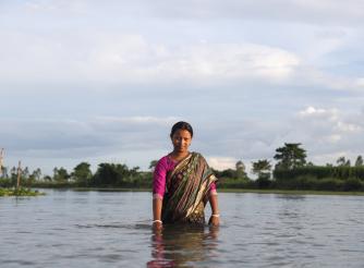 Taposhi Rani (20) is an activist, campaigning for women to become leaders during emergencies and to become protectors of their environment