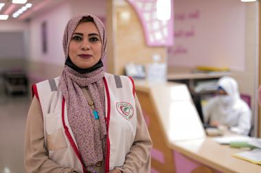 Helana Mesleh works as a psychologist at the Al-Awda Hospital in northern Gaza. During the attacks, she supported women in the hospital and using social media apps, like WhatsApp and Messenger.
